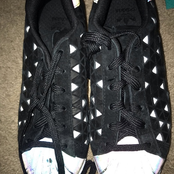 Adidas - Picture 2 of 2